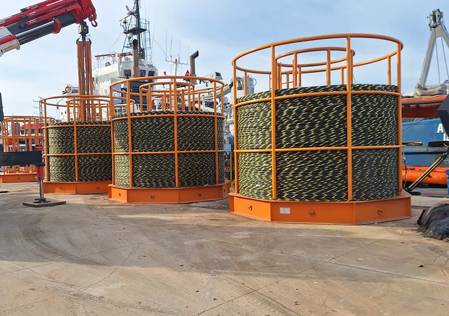 Submarine cable drum and storage unit